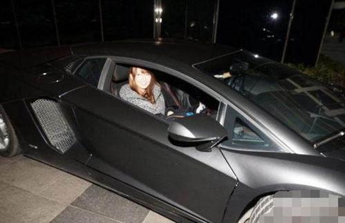 兰博基尼下车吃瓜,明星下车吃瓜，现场画面曝光！